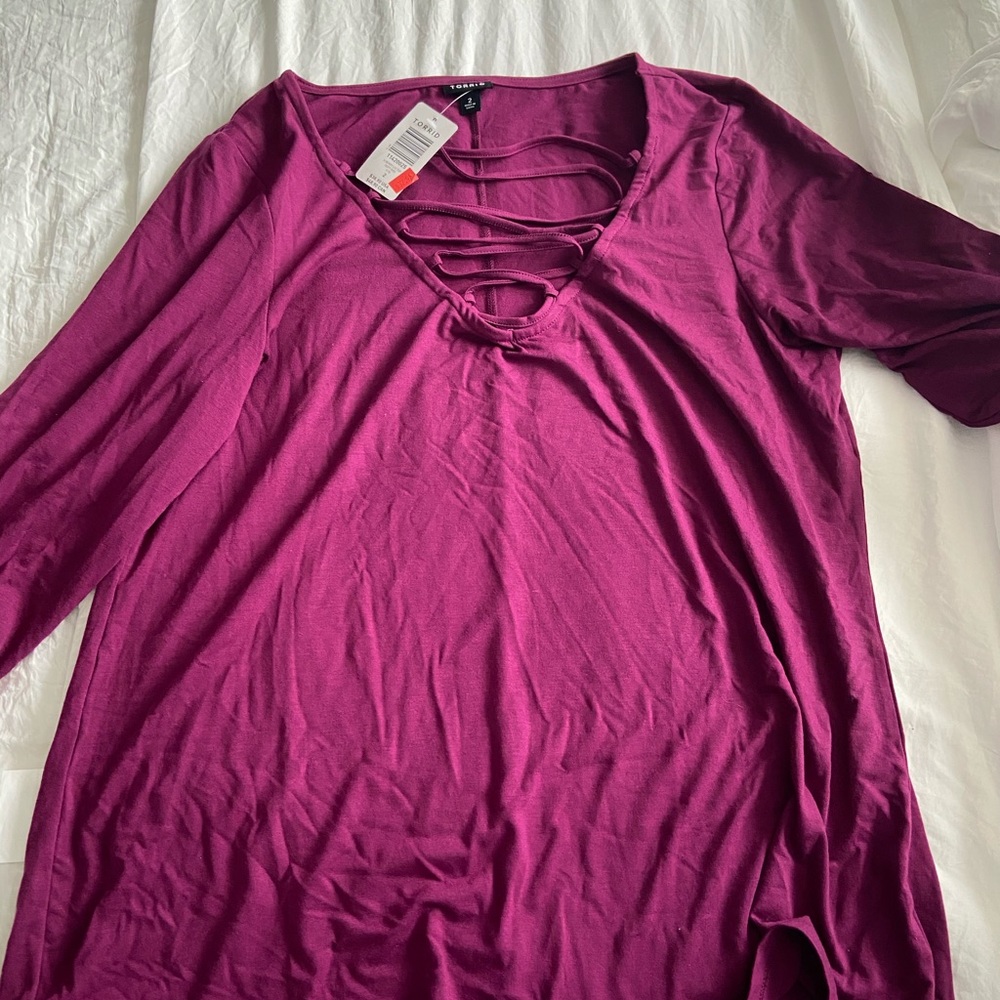 Torrid 3 quarter maroon shirt